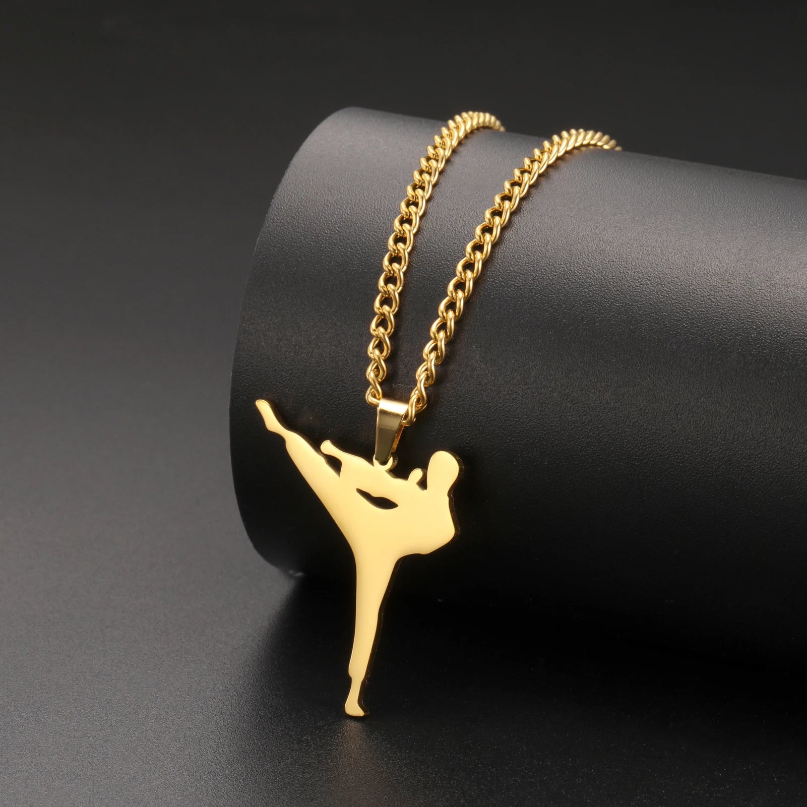 Taekwondo Pendant Stainless Steel Necklace Men's And Women's Fashionable Sports Martial Arts Necklace Birthday Gift Jewelry Gift