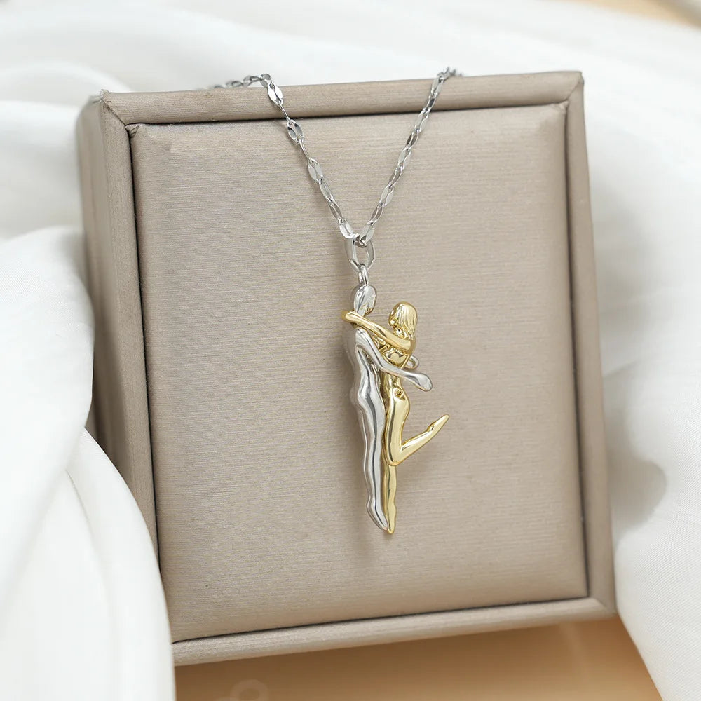Stainless Steel Chains Couple Hugging Pendant Necklace for Women Men Gold Silver Color Necklaces Lovers Couples Jewelry Gifts