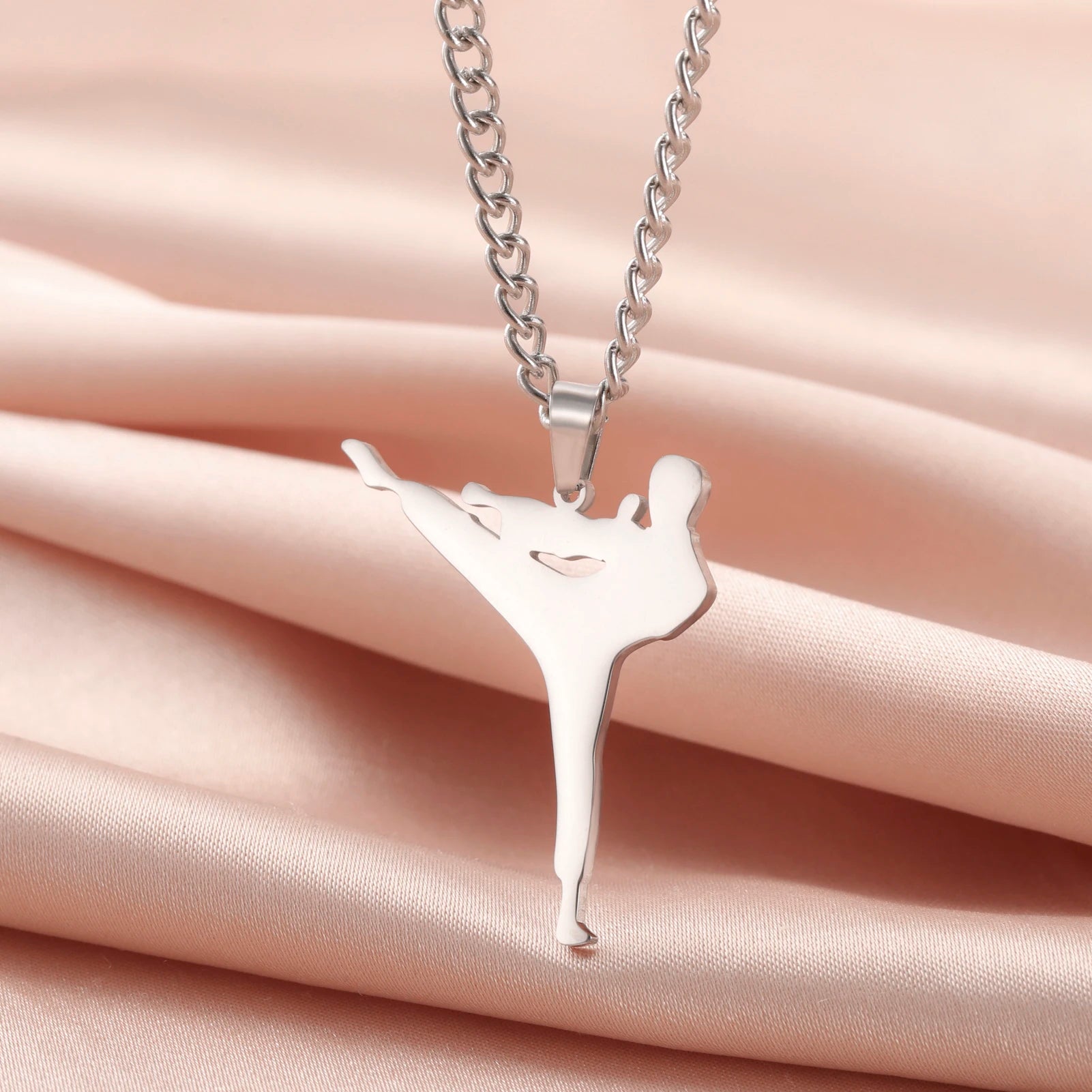 Taekwondo Pendant Stainless Steel Necklace Men's And Women's Fashionable Sports Martial Arts Necklace Birthday Gift Jewelry Gift